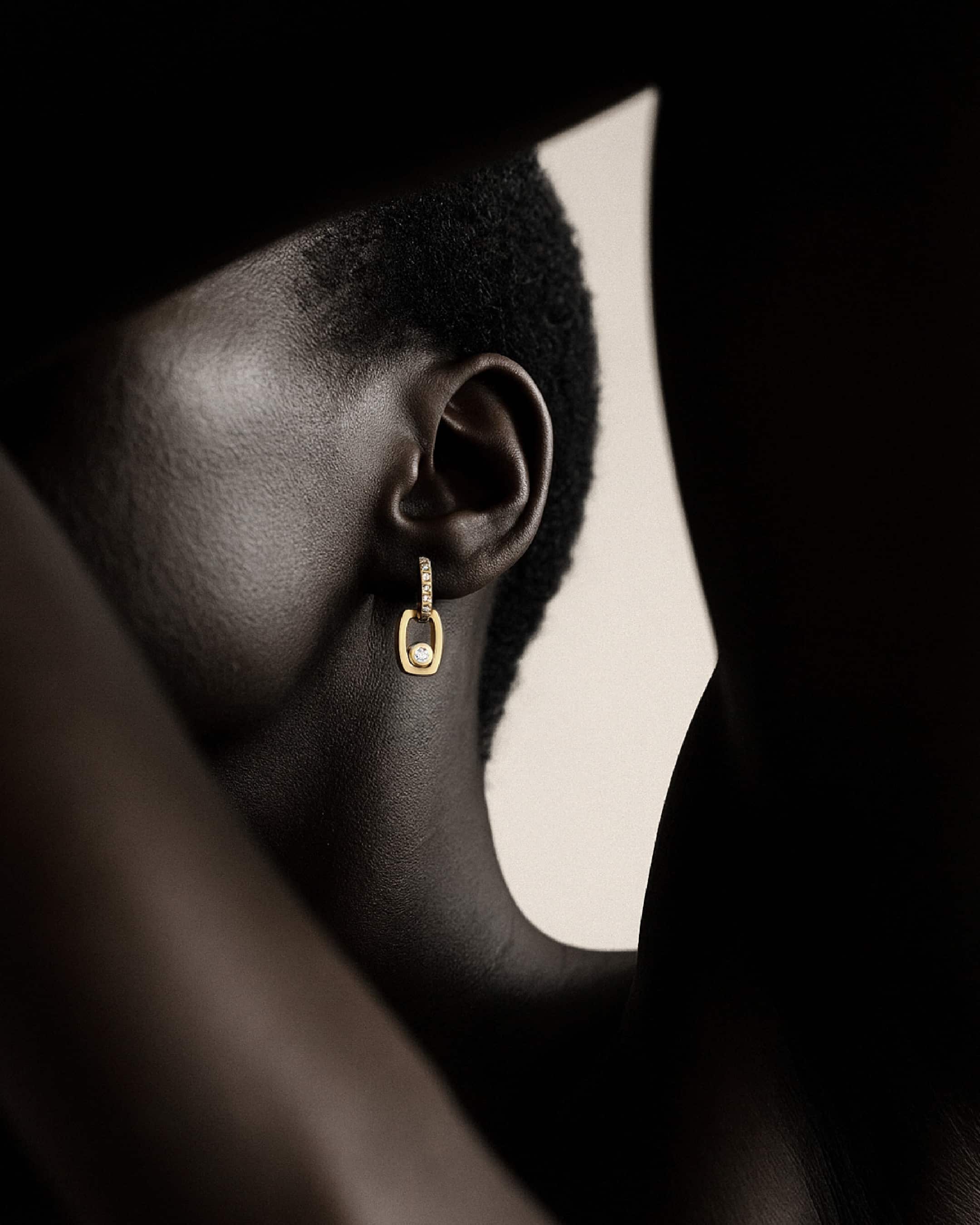 MICHAEL M Earrings Link Earrings with Bezel Set Diamond